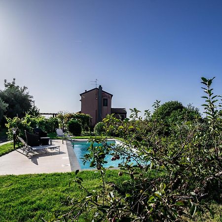 Nake Residenza Artistica Villa Sant'Alfio Exterior photo