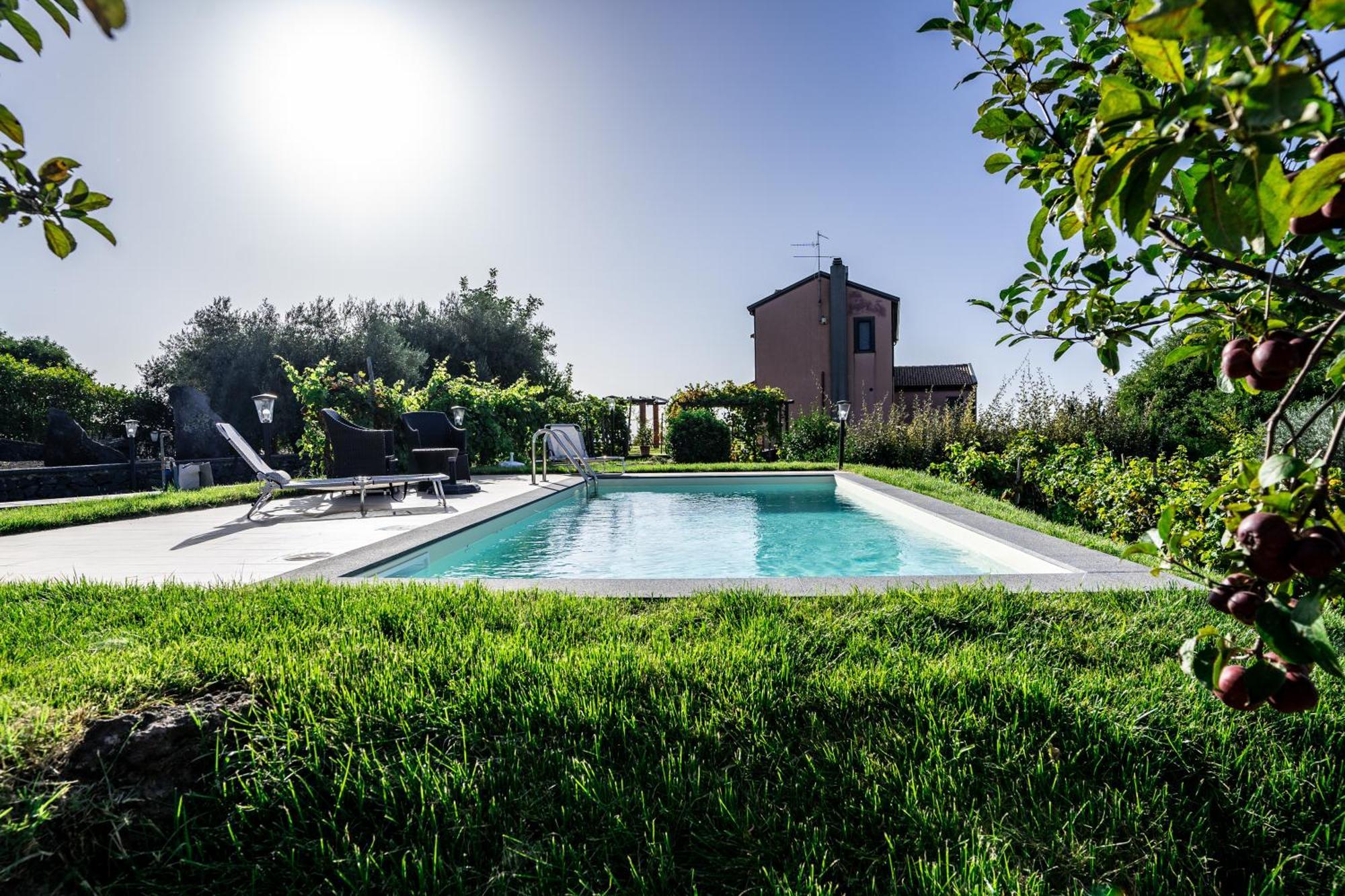 Nake Residenza Artistica Villa Sant'Alfio Exterior photo
