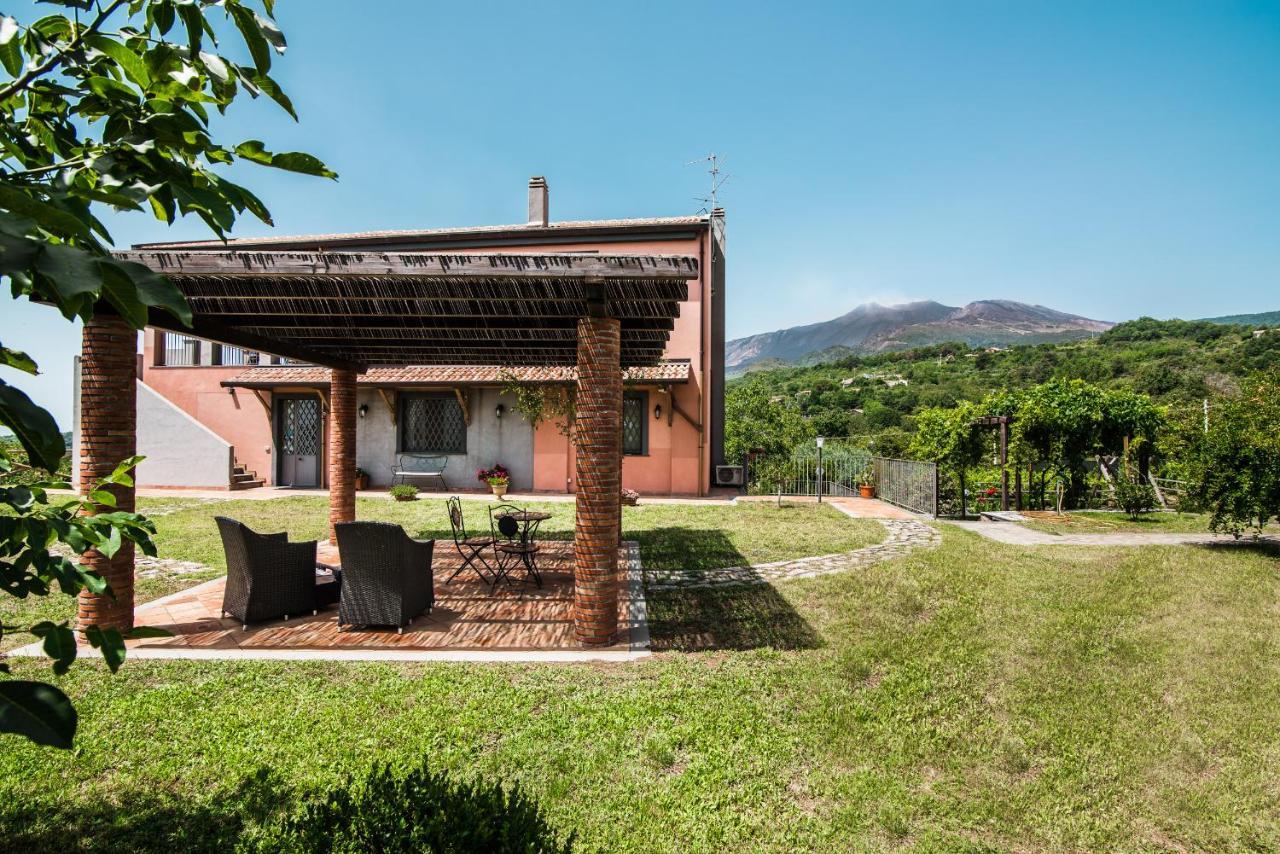 Nake Residenza Artistica Villa Sant'Alfio Exterior photo