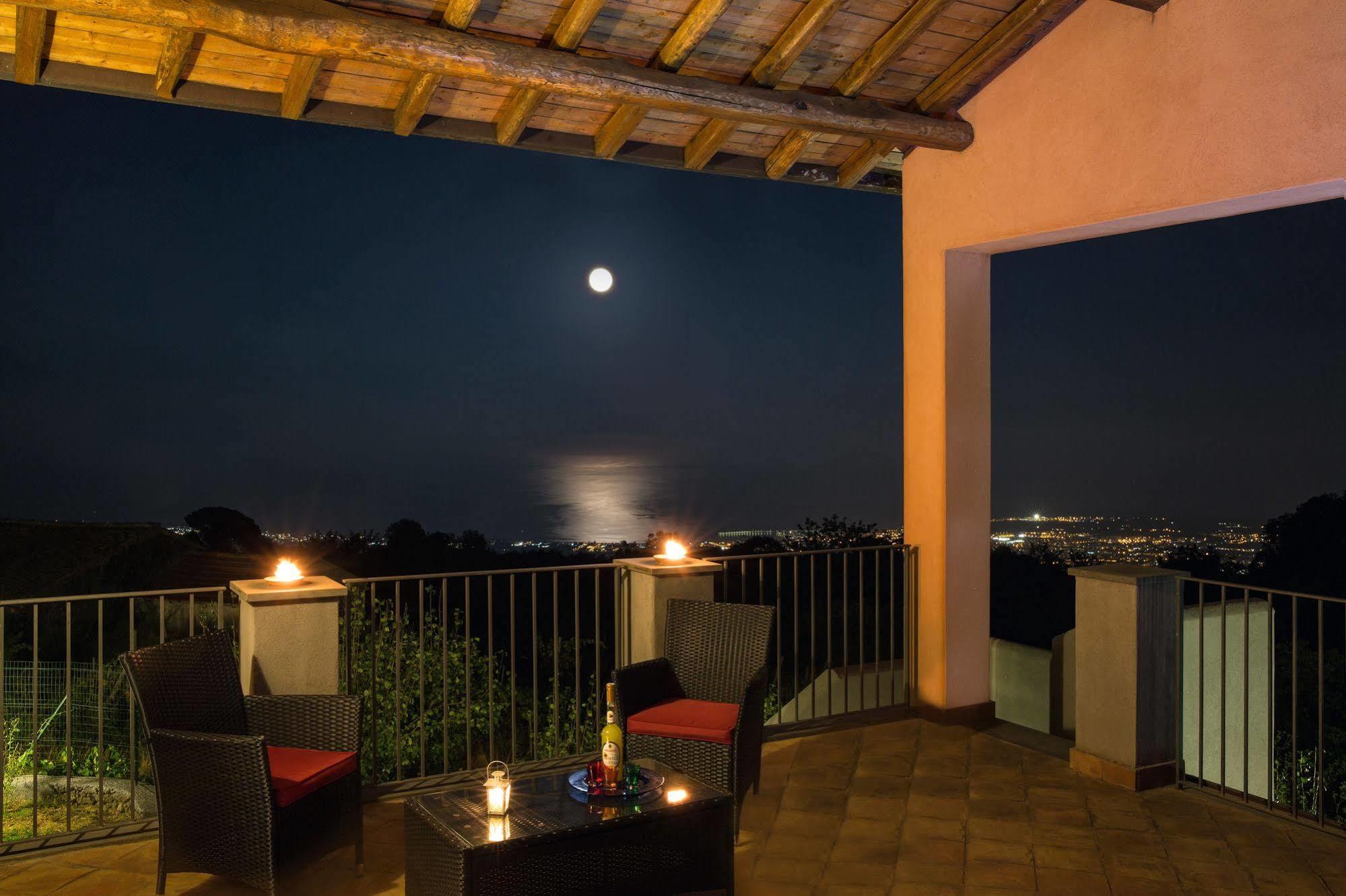 Nake Residenza Artistica Villa Sant'Alfio Exterior photo
